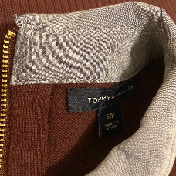 Tommy Hilfiger Sz S Burgundy & Blue Collar & Hem “Faux Double” - Picture 7 of 10